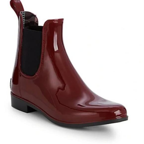 Nine West Chelsea Rain Booties. - Picture 1 of 5